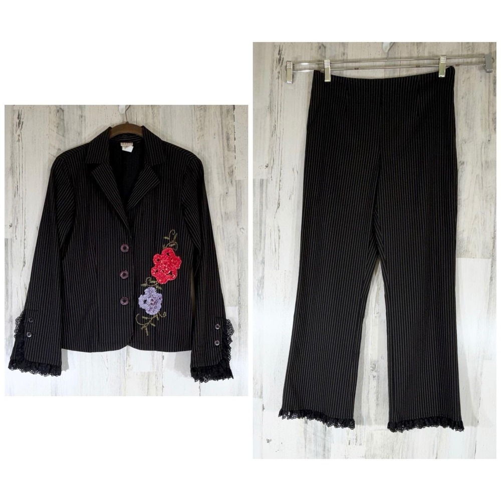 FL Malik Pinstripe Pant Suit Small Black Floral Embroidered Lace Trim Y2K Goth‎